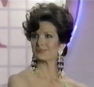 Carla Borelli as Barbara